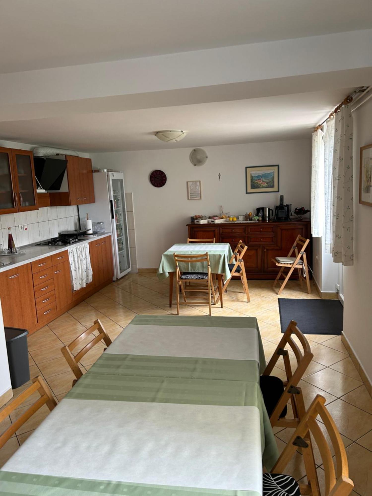 Karla'S House Bed & Breakfast Dobje pri Planini Exterior photo